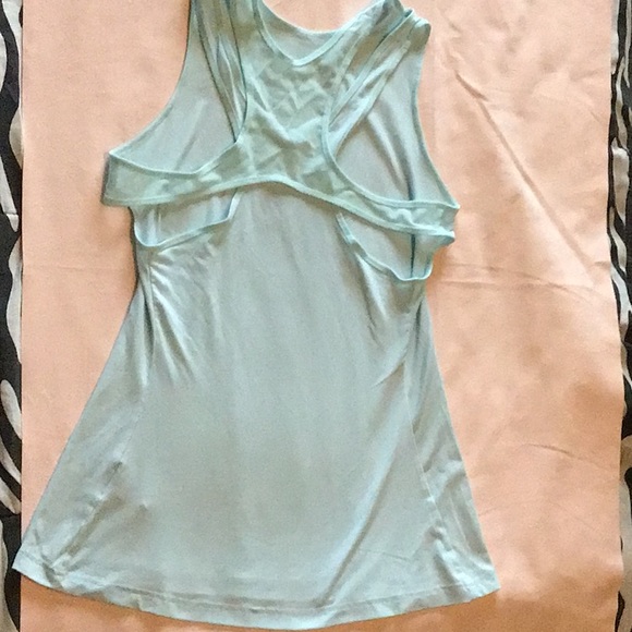 Nike Dri Fit workout tank size M - Picture 3 of 4